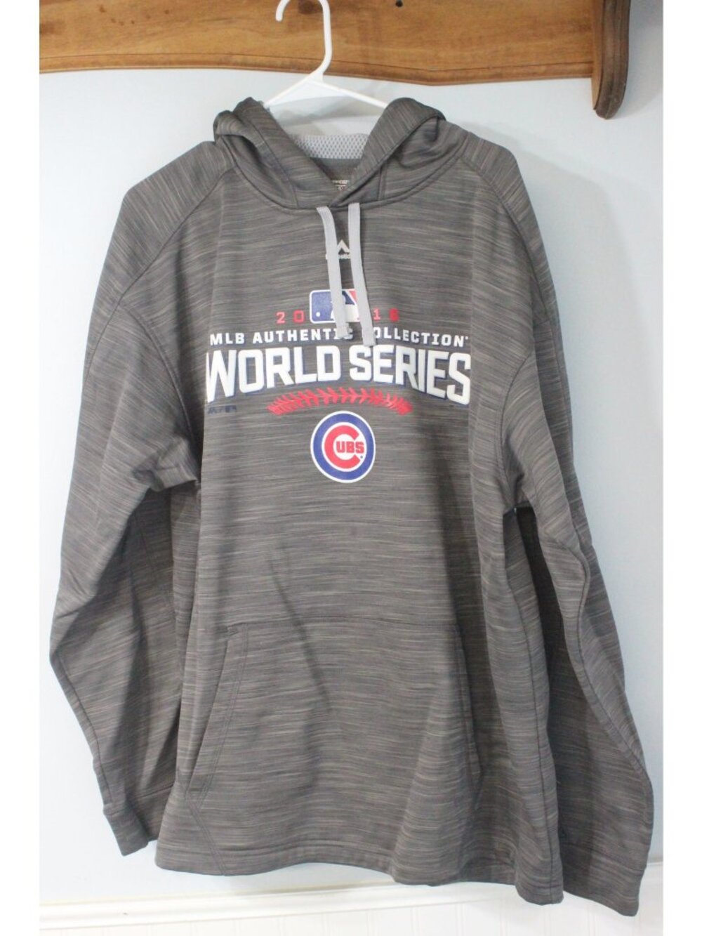 Majestic 2016 Cubs World Series Hoodie Gray XL MLB Authentic ThermaBase